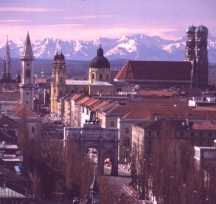 Bei F�hn hat man das Gef�hl, dass die Alpen nur ein paar Meter von M�nchen entfernt sind